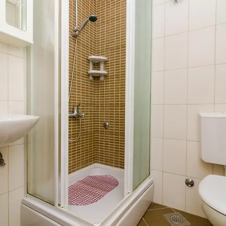 Nikola Apartment *